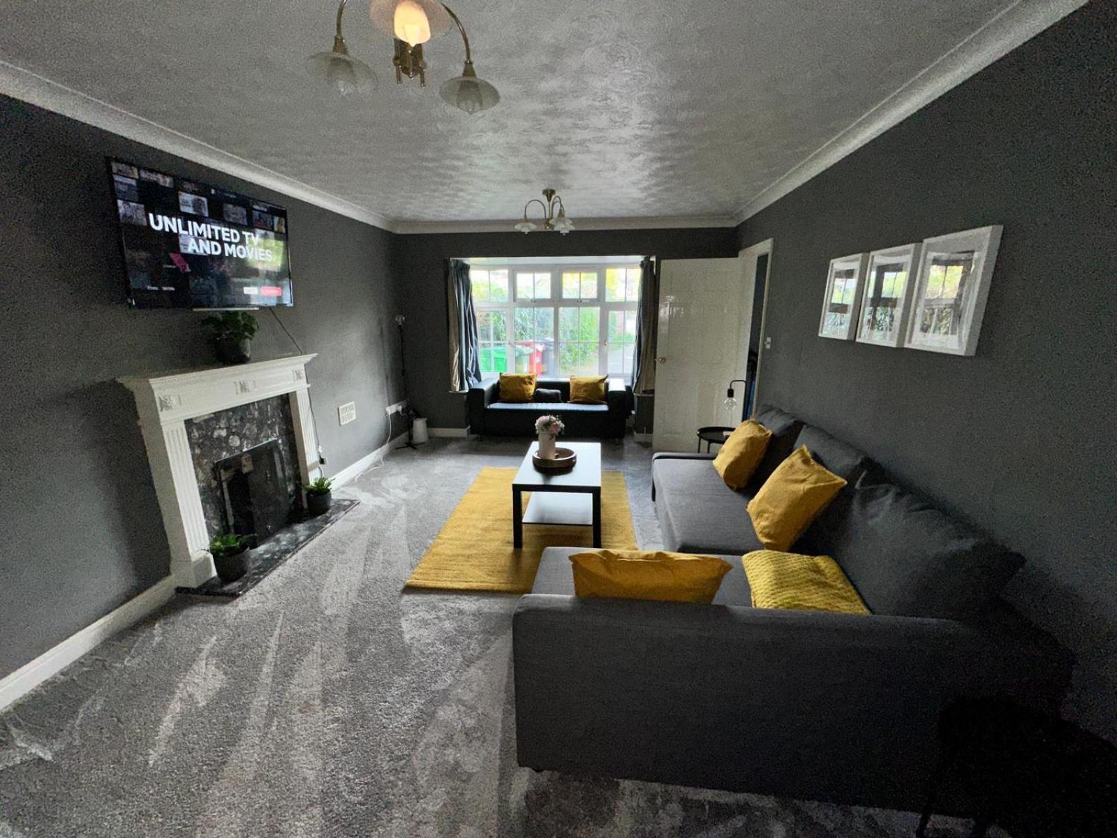 Heaven'S Way Heathrow Near Windsor & Legoland Parking For 5 Cars Villa Burnham  Exterior photo